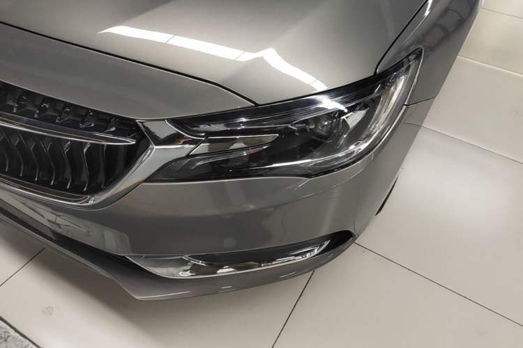 Used Buick GL6 2019 18T 6-Seater Connected Luxury Version China VI Standard Left Front Headlight