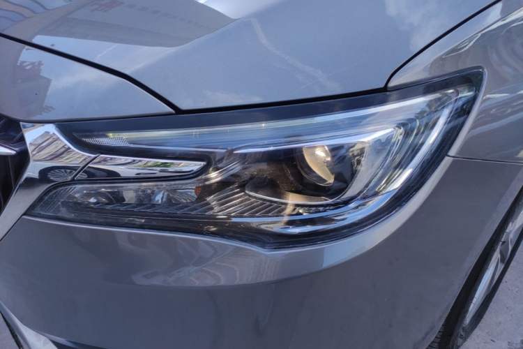 Used Buick GL6 2019 18T 6-Seater Connected Luxury Version China VI Standard Left Front Headlight