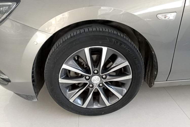 Used Buick GL6 2019 18T 6-Seater Connected Luxury Version China V Standard Left Front Wheel Hub