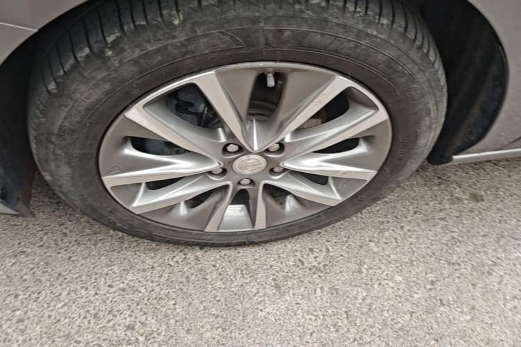 Used Buick GL6 2019 18T 6-Seater Connected Luxury Version China VI Standard Left Front Wheel Hub