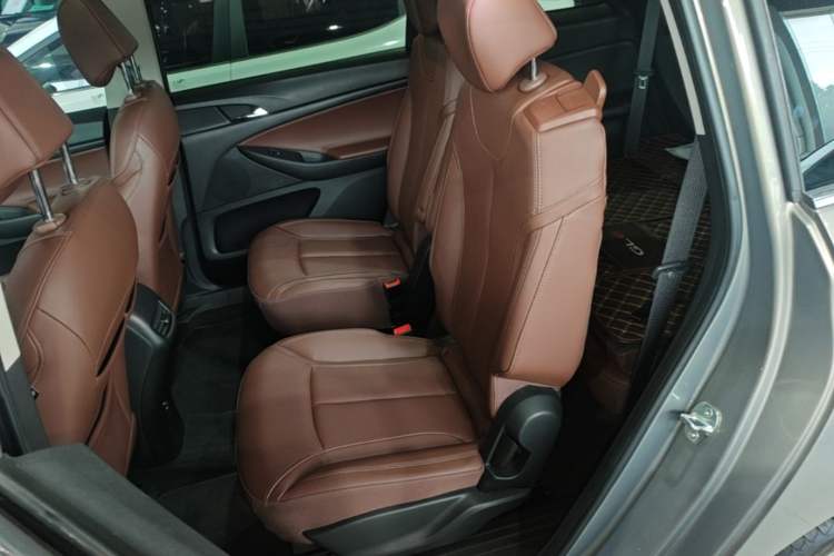 Used Buick GL6 2019 18T 6-Seater Connected Luxury Version China VI Standard Left Rear Seat