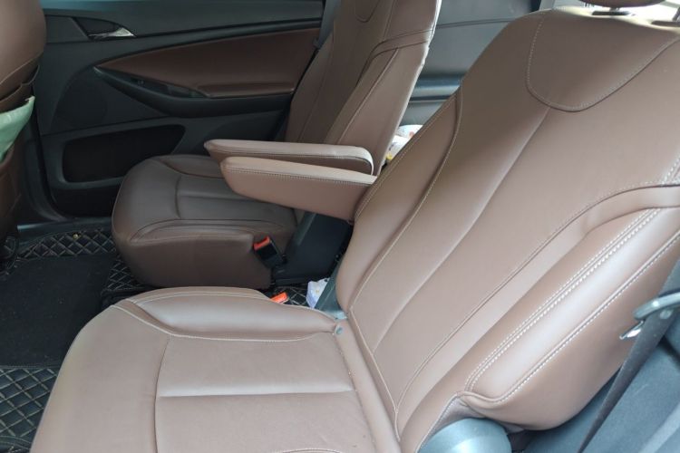 Used Buick GL6 2019 18T 6-Seater Connected Luxury Version China VI Standard Left Rear Seat