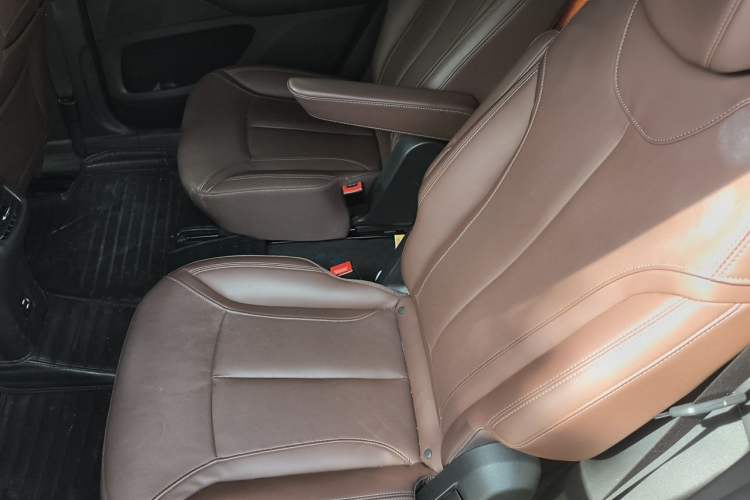 Used Buick GL6 2019 18T 6-Seater Connected Luxury Version China VI Standard Left Rear Seat