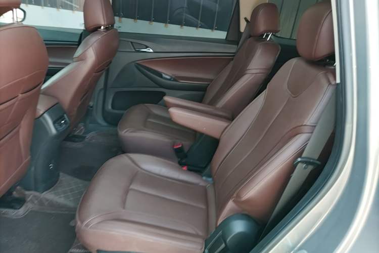 Used Buick GL6 2019 18T 6-Seater Connected Luxury Version China VI Standard Left Rear Seat