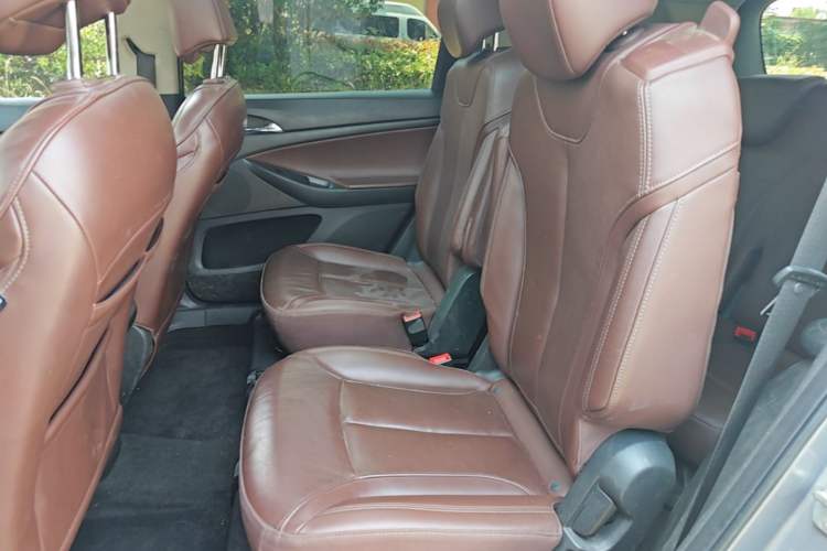 Used Buick GL6 2019 18T 6-Seater Connected Luxury Version China VI Standard Left Rear Seat