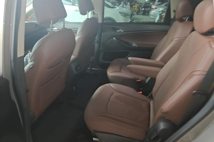 Used Buick GL6 2019 18T 6-Seater Connected Luxury Version China VI Standard Left Rear Seat
