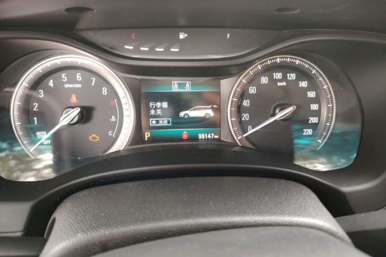 Used Buick GL6 2019 18T 6-Seater Connected Luxury Version China VI Standard Odometer Close Up