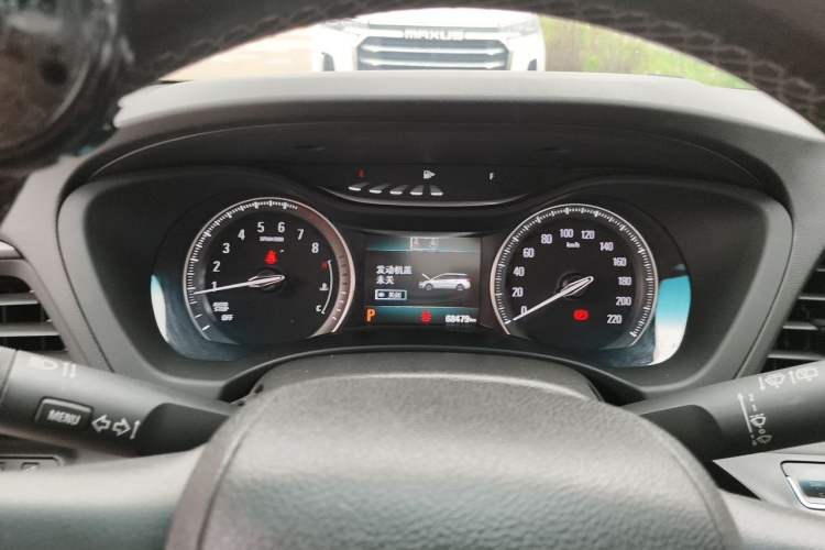 Used Buick GL6 2019 18T 6-Seater Connected Luxury Version China V Standard Odometer Close Up