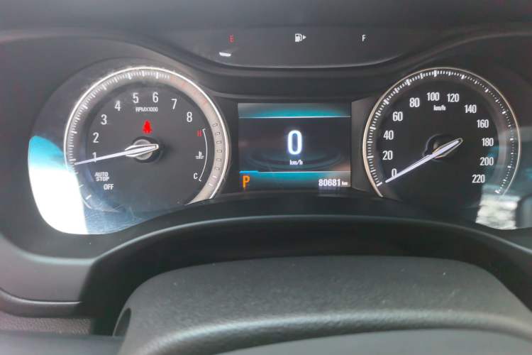 Used Buick GL6 2019 18T 6-Seater Connected Luxury Version China V Standard Odometer Close Up