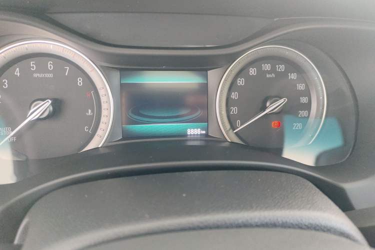 Used Buick GL6 2019 18T 5-Seater Connected Luxury Version China V Standard Odometer Close Up