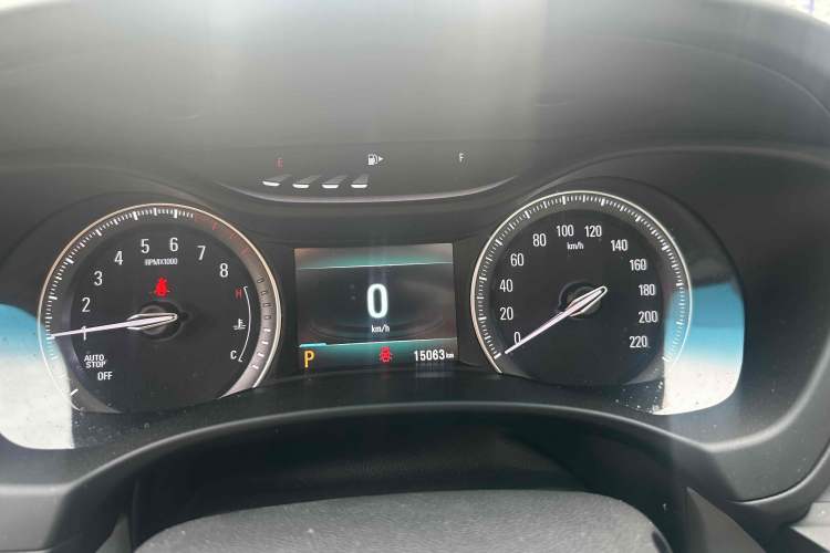 Used Buick GL6 2019 18T 6-Seater Elite Version China VI Standard Odometer Close Up