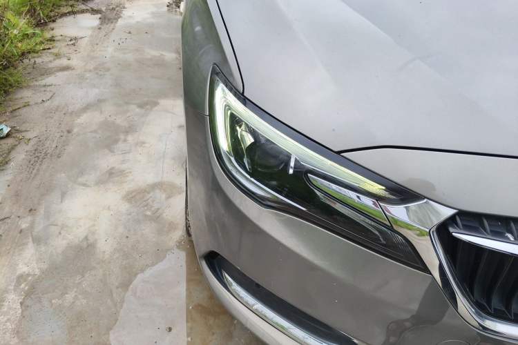 Used Buick GL6 2019 18T 6-Seater Connected Luxury Version China V Standard Right Front Headlight