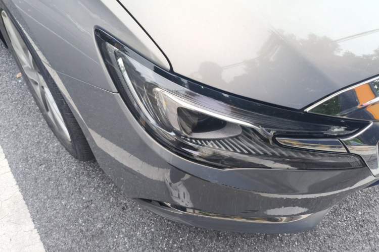 Used Buick GL6 2019 18T 6-Seater Connected Luxury Version China VI Standard Right Front Headlight