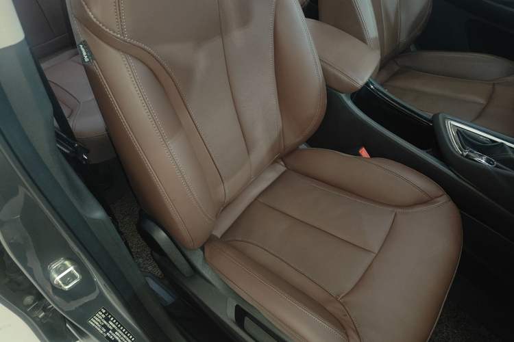 Used Buick GL6 2019 18T 6-Seater Connected Luxury Version China VI Standard Right Front Seat