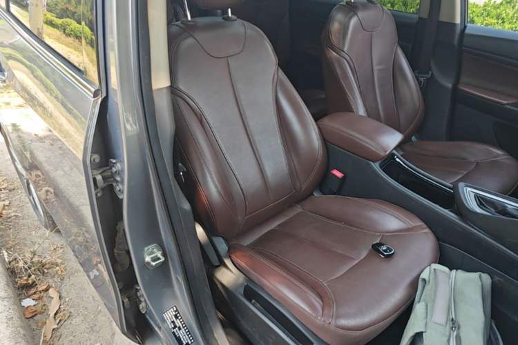 Used Buick GL6 2019 18T 6-Seater Connected Luxury Version China VI Standard Right Front Seat
