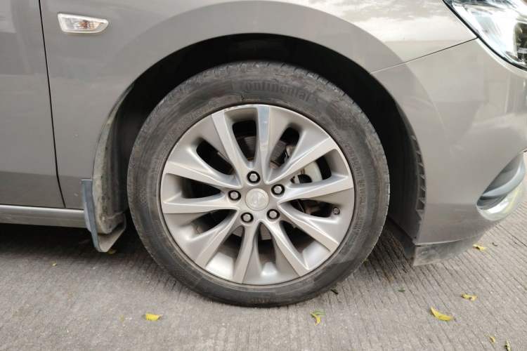 Used Buick GL6 2019 18T 6-Seater Connected Luxury Version China VI Standard Right Front Wheel Hub