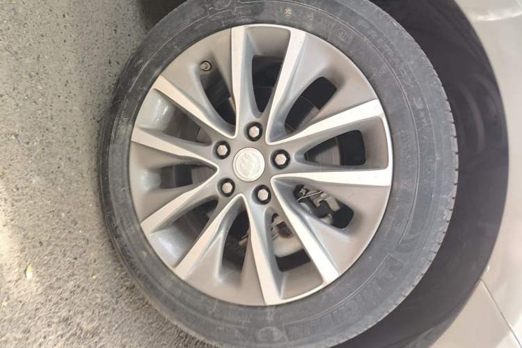Used Buick GL6 2019 18T 6-Seater Connected Luxury Version China VI Standard Right Front Wheel Hub