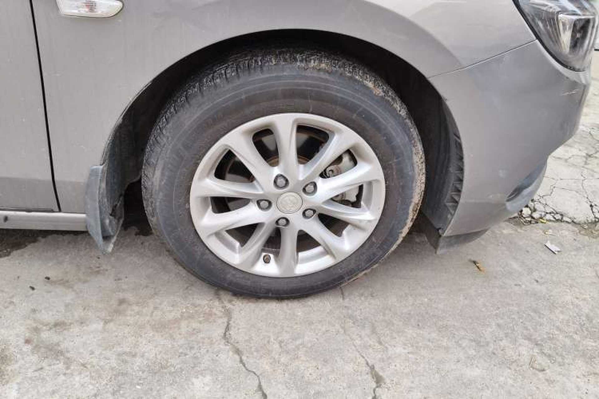 Used Buick GL6 2019 18T 6-Seater Elite Version China VI Standard Right Front Wheel Hub