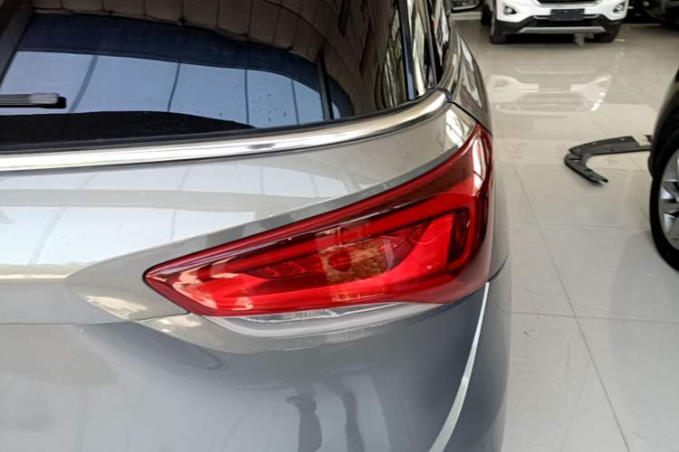Used Buick GL6 2019 18T 6-Seater Connected Luxury Version China V Standard Right Rear Taillight