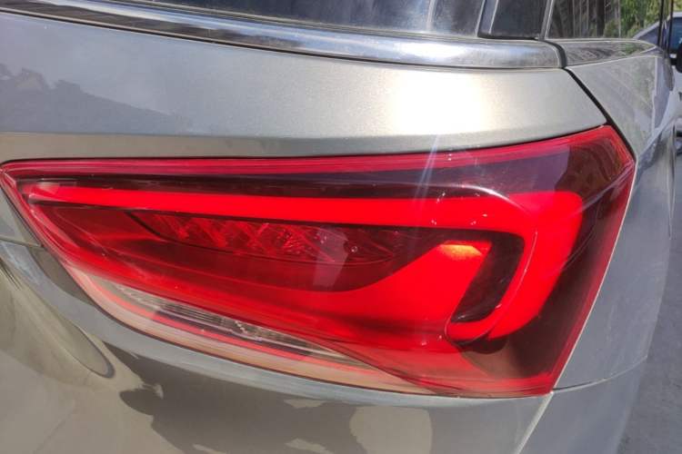 Used Buick GL6 2019 18T 6-Seater Connected Luxury Version China VI Standard Right Rear Taillight