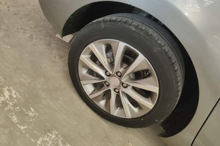 Used Buick GL6 2019 18T 6-Seater Connected Luxury Version China V Standard Right Rear Wheel Hub