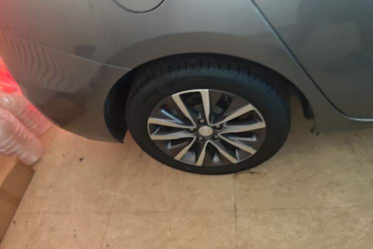 Used Buick GL6 2019 18T 6-Seater Connected Luxury Version China VI Standard Right Rear Wheel Hub