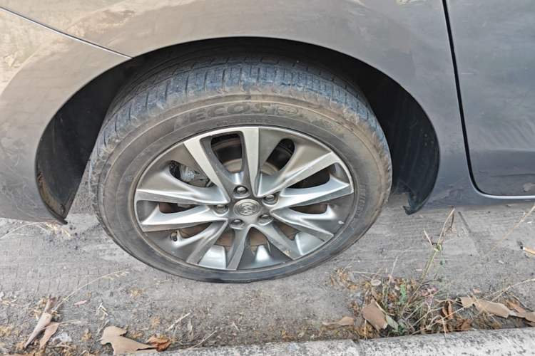 Used Buick GL6 2019 18T 6-Seater Connected Luxury Version China VI Standard Right Rear Wheel Hub