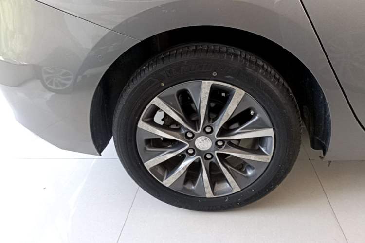 Used Buick GL6 2019 18T 6-Seater Connected Luxury Version China V Standard Right Rear Wheel Hub