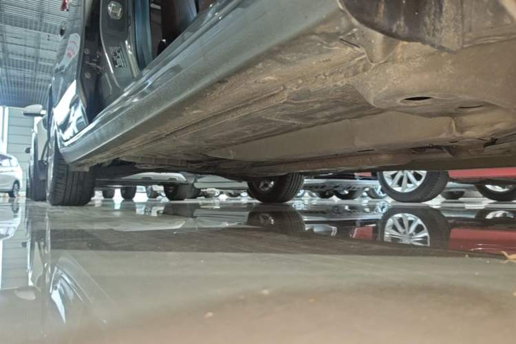 Used Buick GL6 2019 18T 6-Seater Connected Luxury Version China VI Standard Right Side Sill