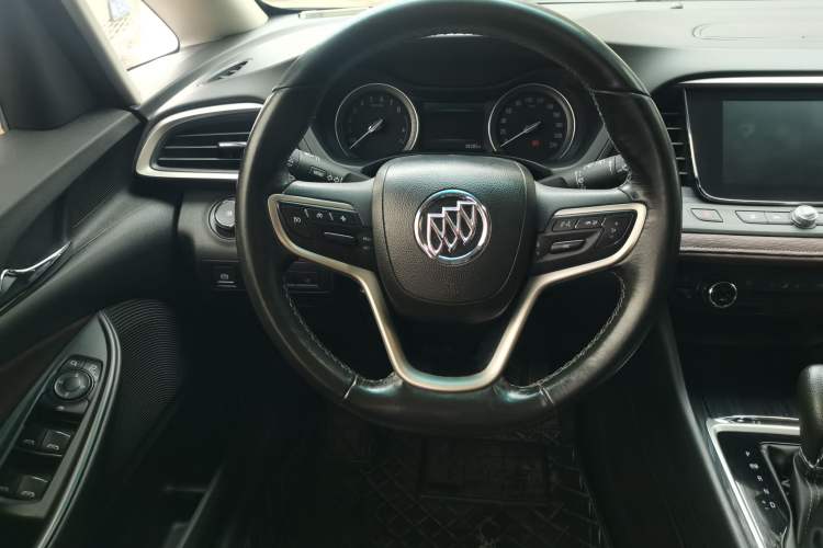 Used Buick GL6 2019 18T 5-Seater Connected Luxury Version China V Standard Steering Wheel