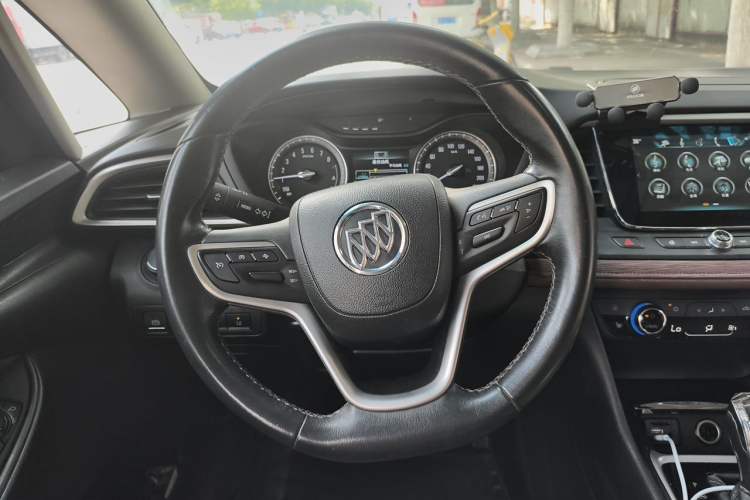 Used Buick GL6 2019 18T 6-Seater Connected Luxury Version China VI Standard Steering Wheel