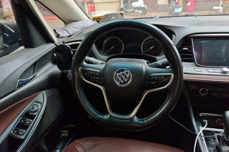 Used Buick GL6 2019 18T 6-Seater Connected Luxury Version China VI Standard Steering Wheel