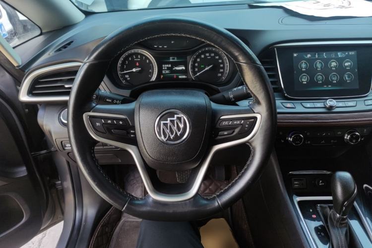 Used Buick GL6 2019 18T 6-Seater Connected Luxury Version China VI Standard Steering Wheel