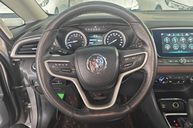 Used Buick GL6 2019 18T 6-Seater Connected Luxury Version China V Standard Steering Wheel