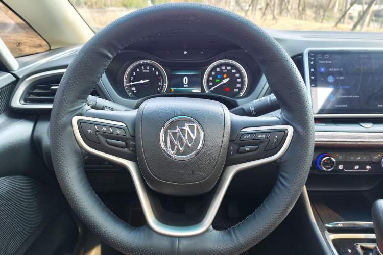Used Buick GL6 2019 18T 6-Seater Connected Luxury Version China VI Standard Steering Wheel