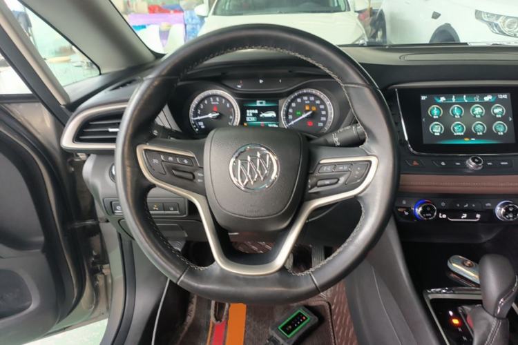 Used Buick GL6 2019 18T 6-Seater Connected Luxury Version China VI Standard Steering Wheel