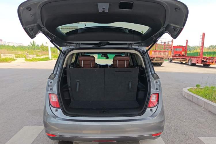 Used Buick GL6 2019 18T 6-Seater Connected Luxury Version China VI Standard Trunk