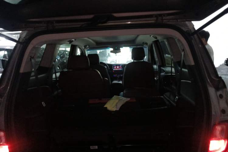 Used Buick GL6 2019 18T 6-Seater Connected Luxury Version China VI Standard Trunk