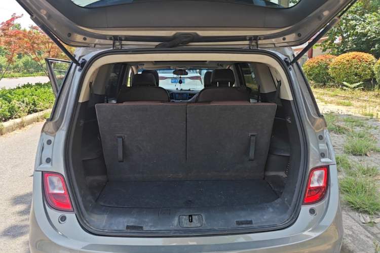 Used Buick GL6 2019 18T 6-Seater Connected Luxury Version China VI Standard Trunk
