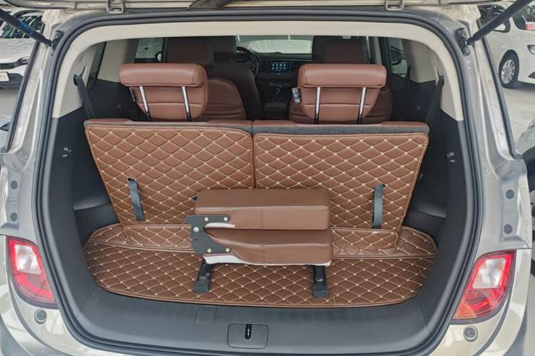 Used Buick GL6 2019 18T 6-Seater Connected Luxury Version China V Standard Trunk