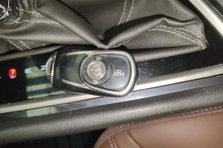 Used Buick GL6 2019 18T 6-Seater Connected Luxury Version China V Standard Vehicle Key