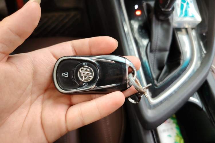 Used Buick GL6 2019 18T 6-Seater Connected Luxury Version China VI Standard Vehicle Key