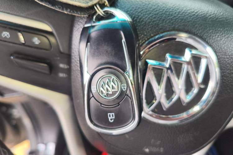 Used Buick GL6 2019 18T 6-Seater Connected Luxury Version China VI Standard Vehicle Key