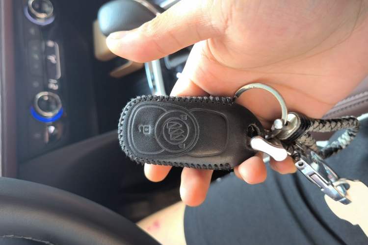 Used Buick GL6 2019 18T 6-Seater Connected Luxury Version China V Standard Vehicle Key
