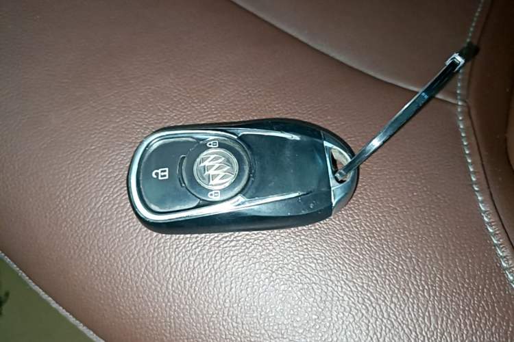Used Buick GL6 2019 18T 6-Seater Connected Luxury Version China V Standard Vehicle Key