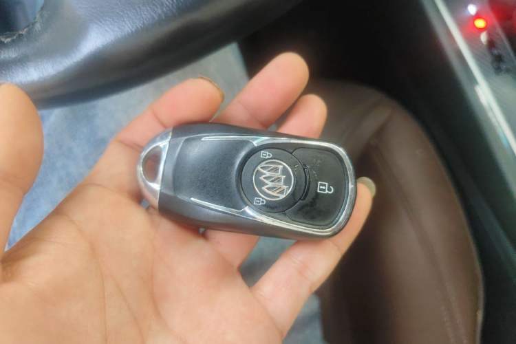 Used Buick GL6 2019 18T 6-Seater Connected Luxury Version China V Standard Vehicle Key