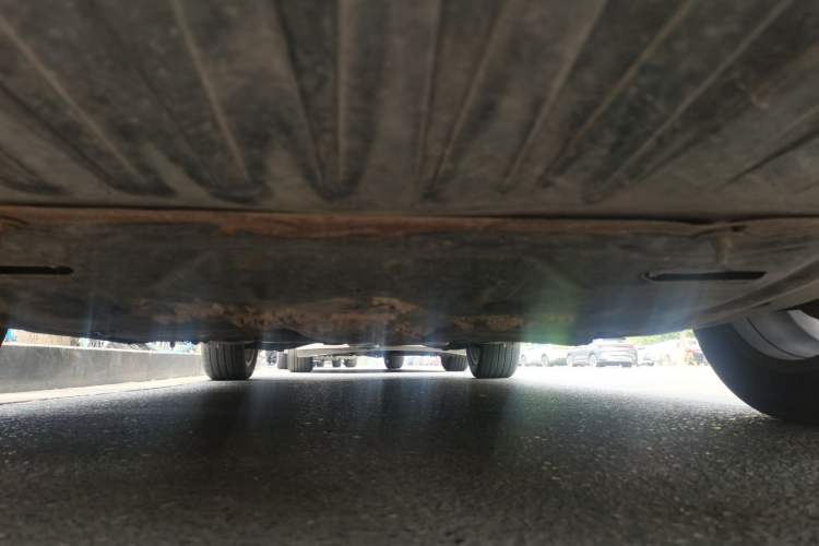 Used Buick GL6 2019 18T 6-Seater Connected Luxury Version China VI Standard Chassis Front