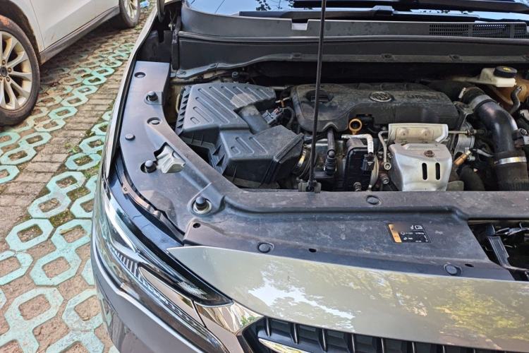 Used Buick GL6 2019 18T 6-Seater Connected Luxury Version China V Standard Engine Bay Right