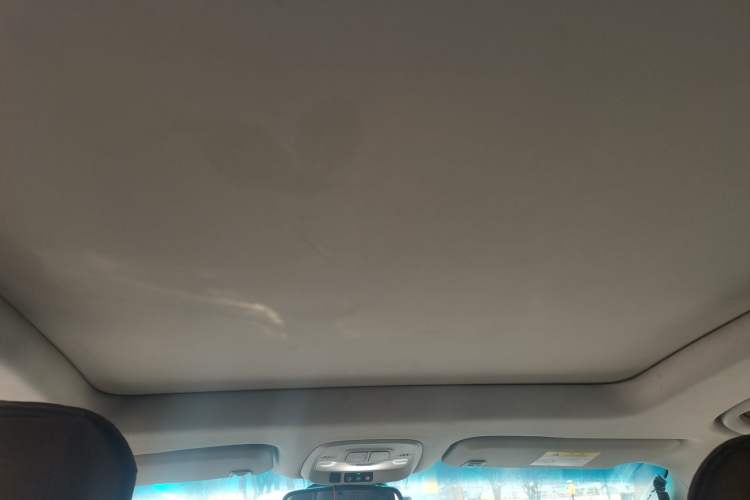 Used Buick GL6 2019 18T 6-Seater Connected Luxury Version China VI Standard Headliner