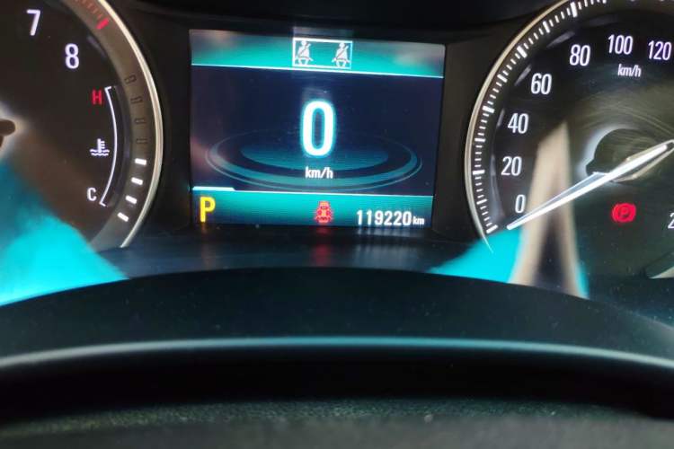Used Buick GL6 2019 18T 6-Seater Connected Luxury Version China V Standard Odometer Close Up